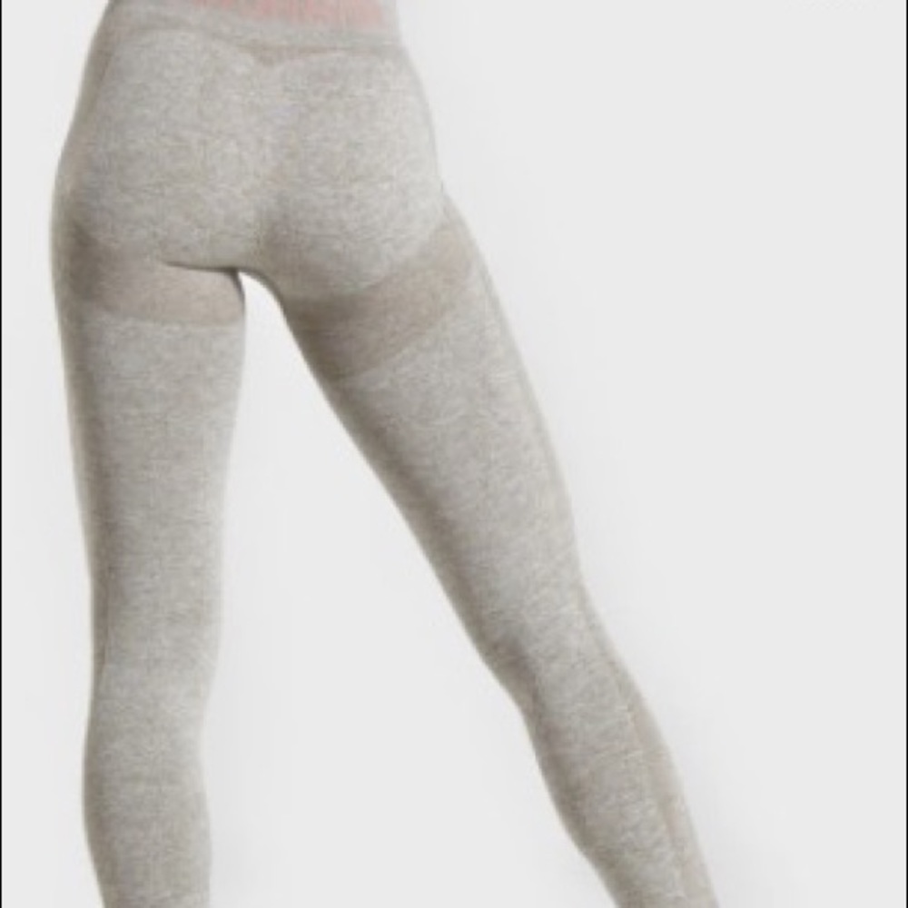 Taupe gym shark leggings